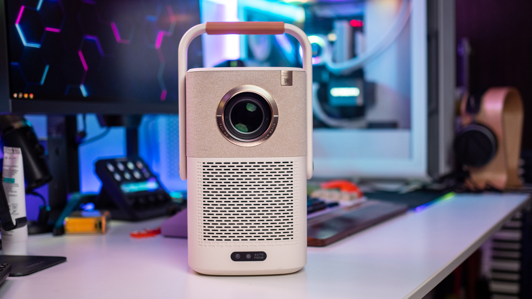 Yaber T2 Plus portable projector review