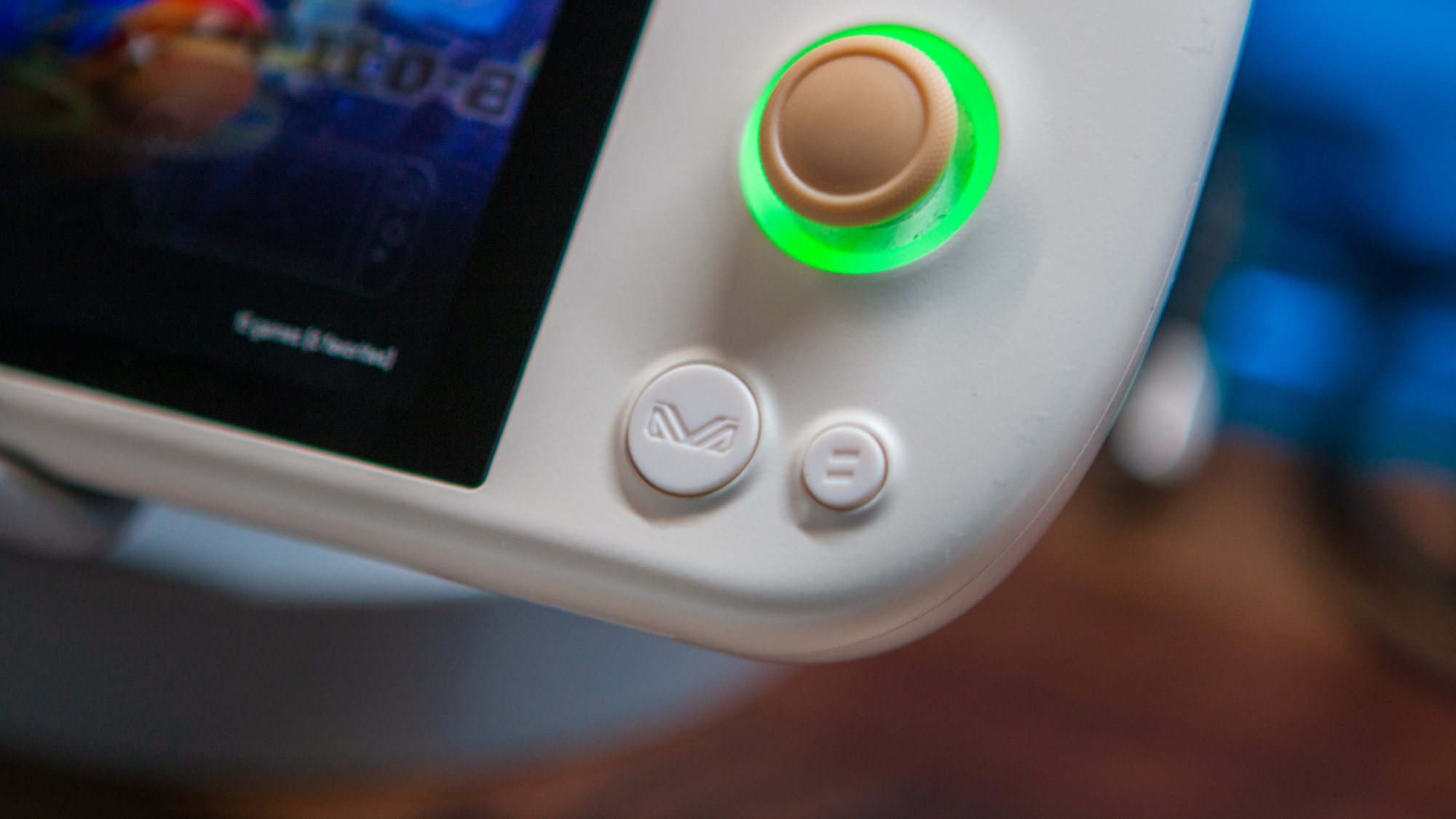 Ayaneo Pocket Air close-up on buttons and right thumbstick