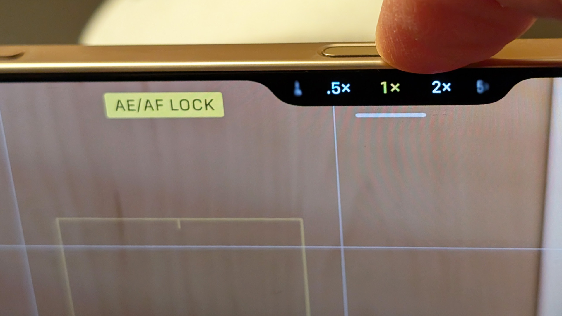 Using focus and exposure lock with Camera Control