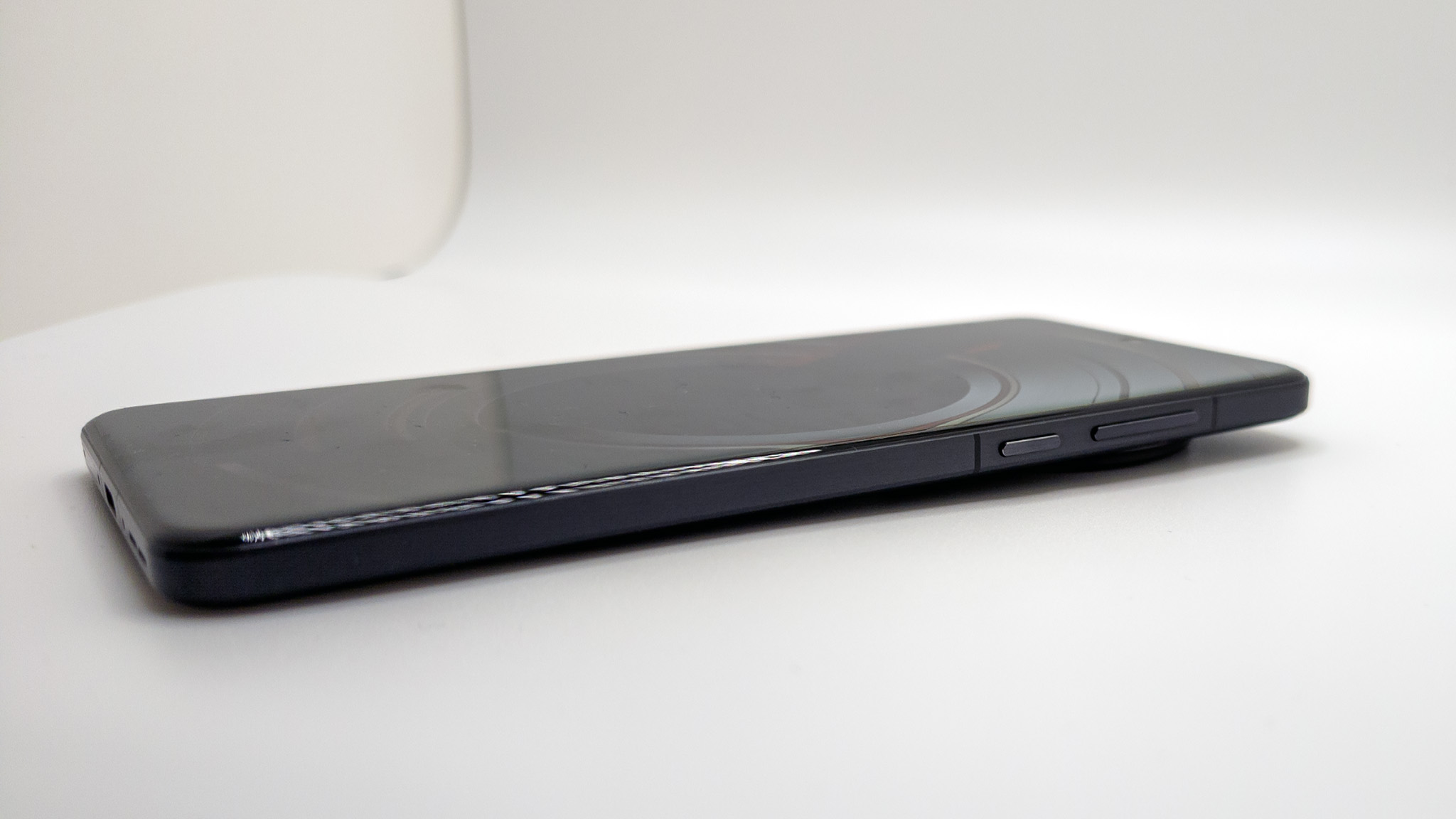 A close look at the design of the OnePlus 13