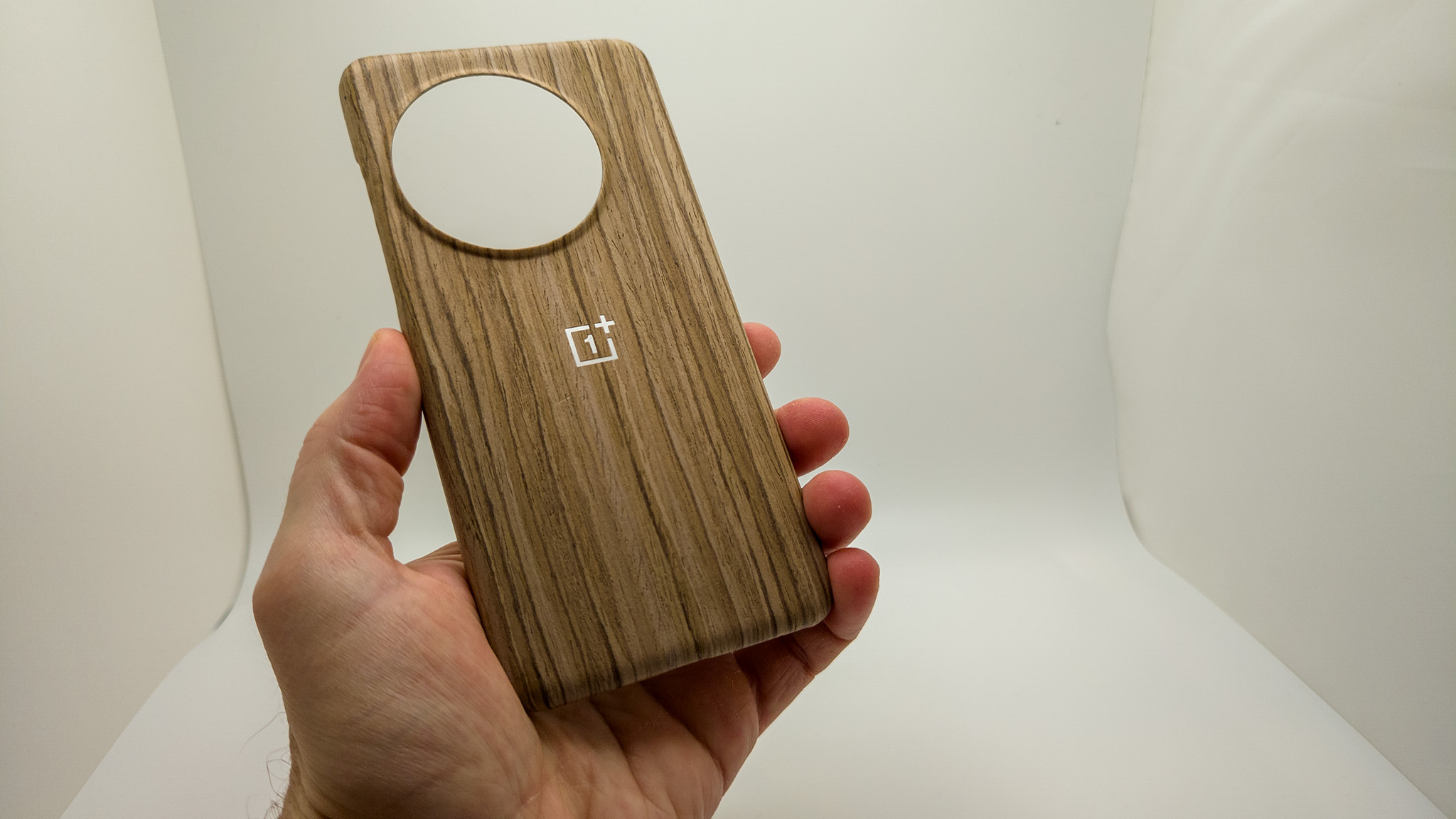 The back of the official OnePlus 13 wood case