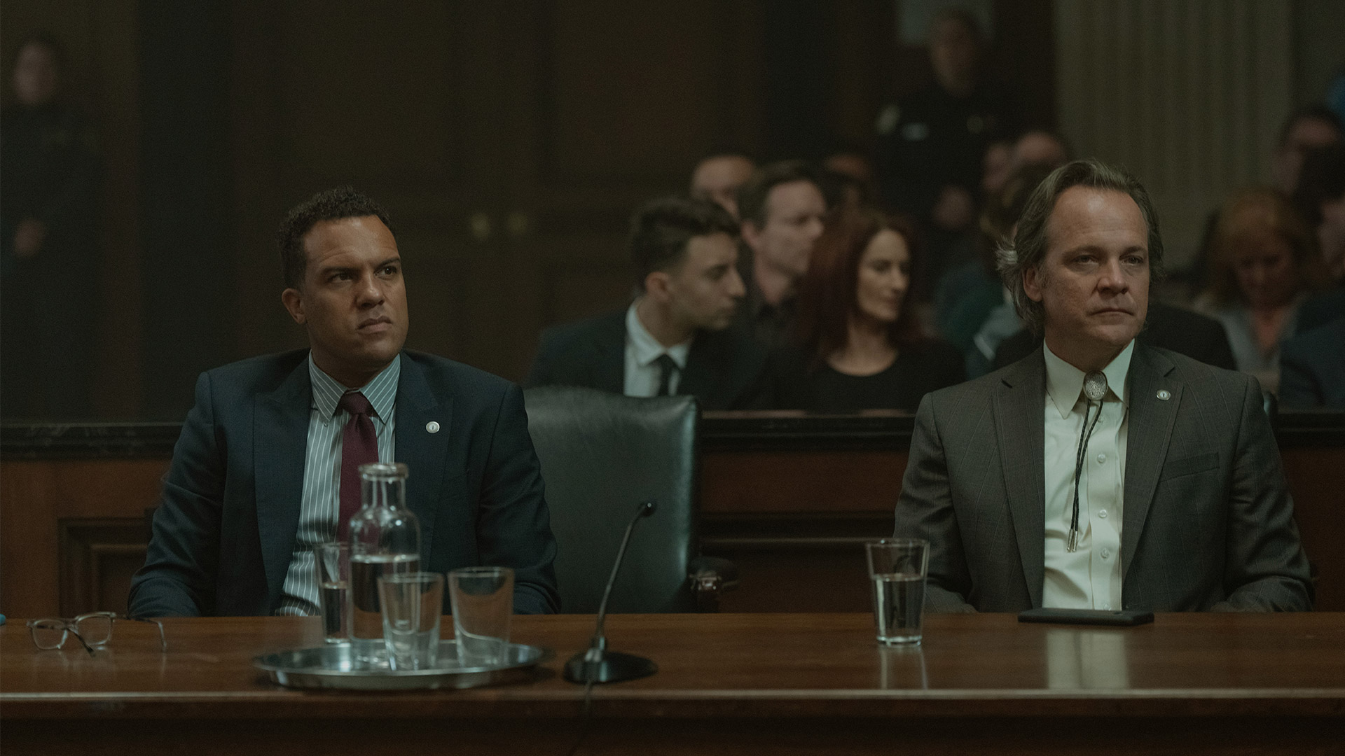 O-T Fagbenle and Peter Sarsgaard in Presumed Innocent