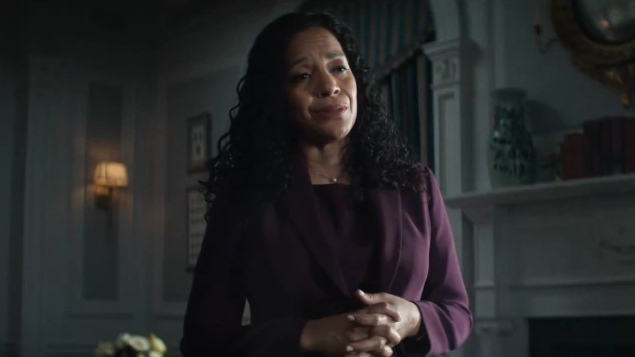 Sheila Rivera standing in the New York Mayor's office in Daredevil: Born Again