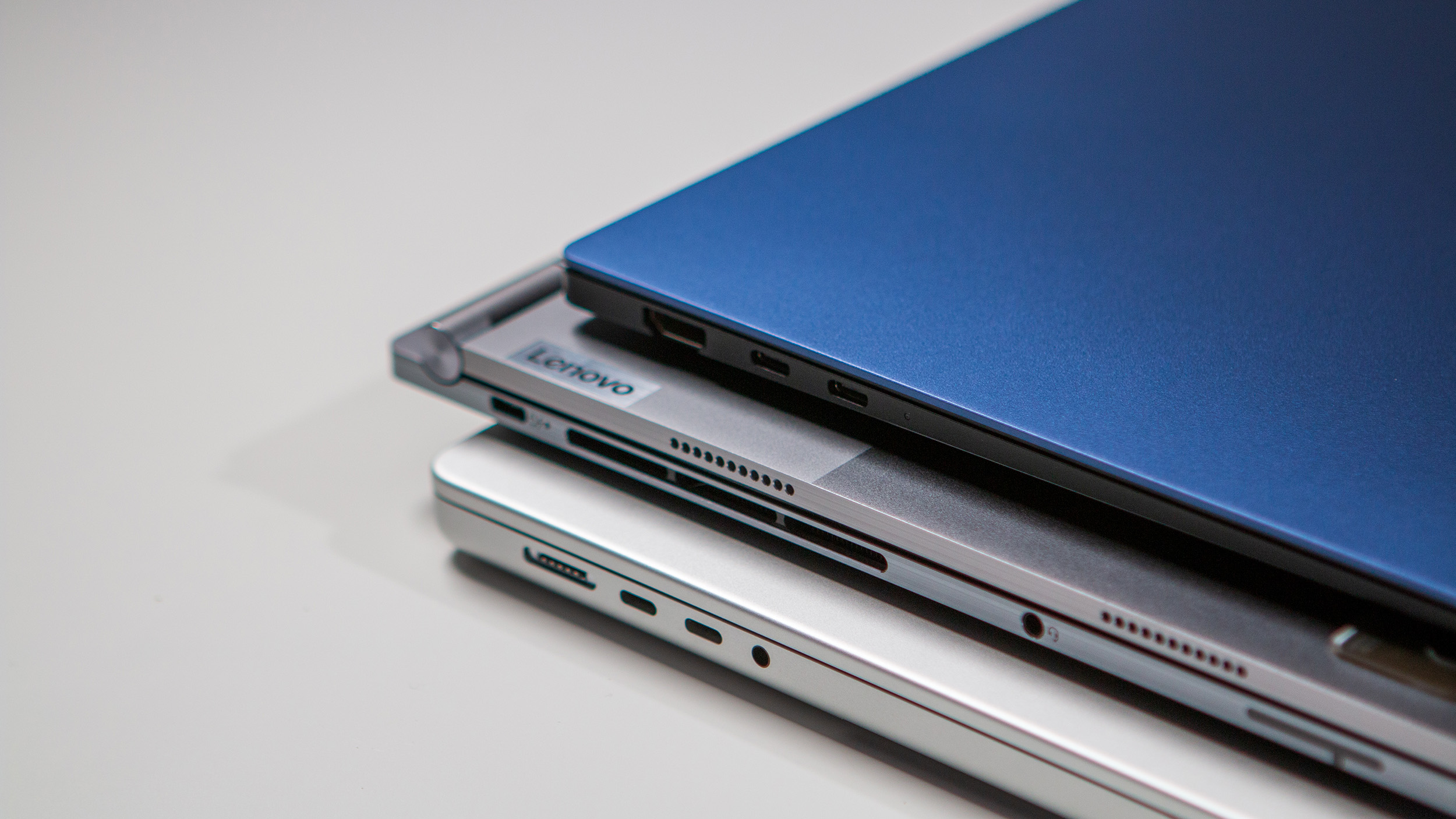 Thickness comparison between the 16-inch MacBook Pro, Samsung Galaxy Chromebook Plus and Lenovo ThinkBook Plus Gen 5 Hybrid